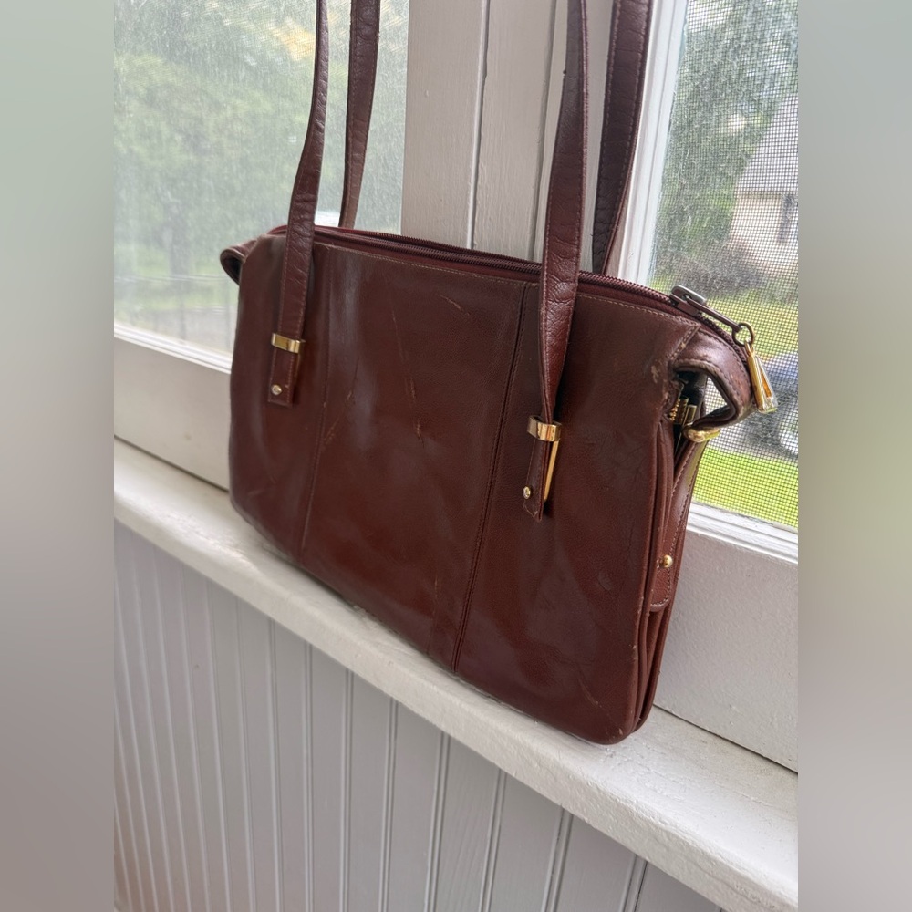 Vintage 1970s Lou Taylor leather bag
